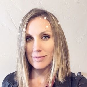 Meet your Posher, Caroline